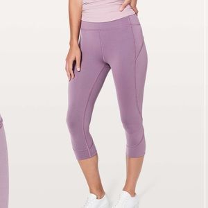 Lululemon 19” In movement crop size 6